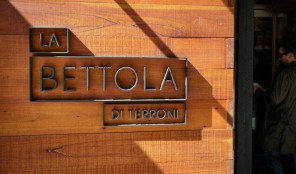 la bertola logo